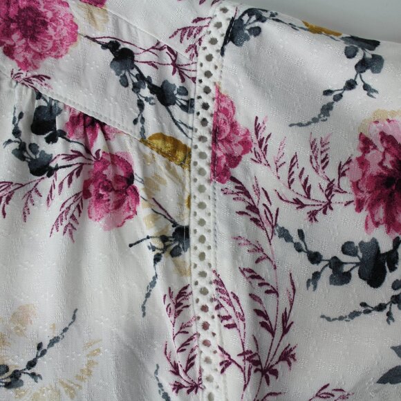 NEW Buffalo David Bitton flutter sleeve romantic floral blouse top XXL  2X - Picture 6 of 12